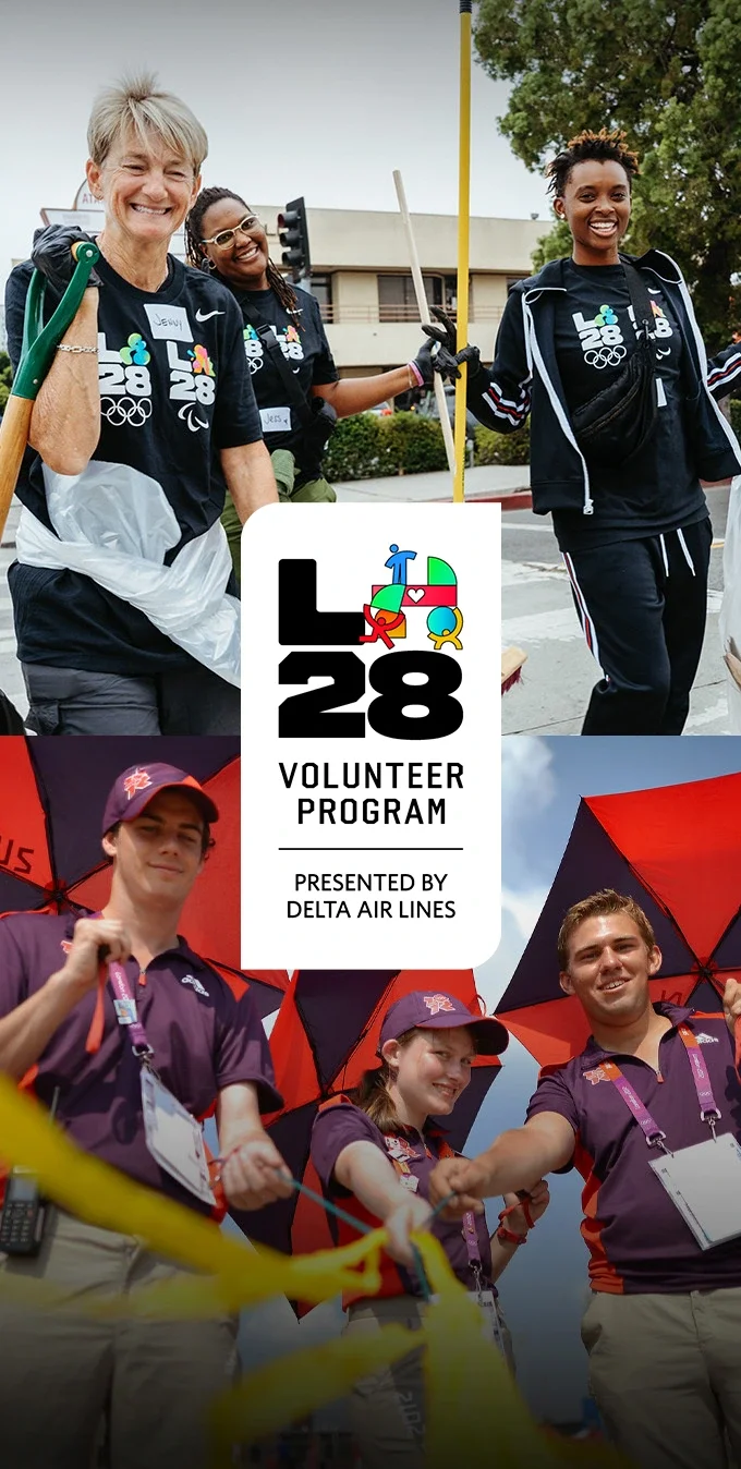 Fotografías lado a lado de personas haciendo trabajo voluntario, con una fotografía de voluntarios usando ropa de LA28, y el emblema ‘A’ de Voluntariado de LA28 colocado sobre la imagen en un fondo blanco con forma de insignia.